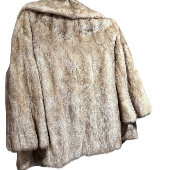Vintage Elsa Schiaparelli Mink Brown coat - Picture 4 of 5